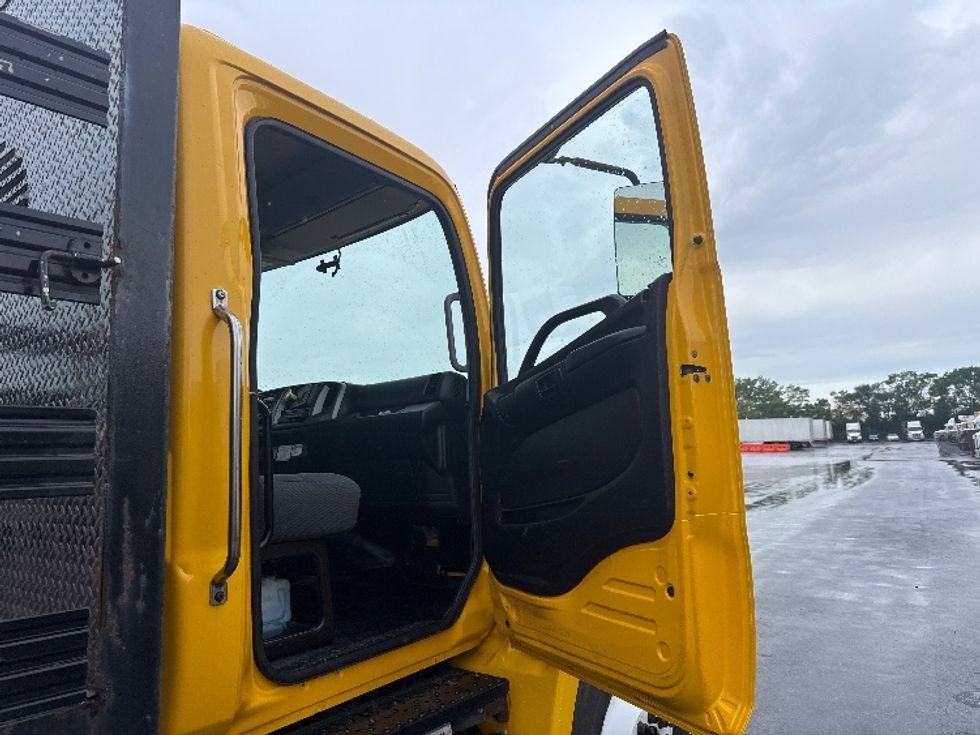 Flatbed Truck-Light and Medium Duty Trucks-Hino-2019-268-East Chicago-IN-132,649\n\t\tmiles-$ 53,250 - Image 20