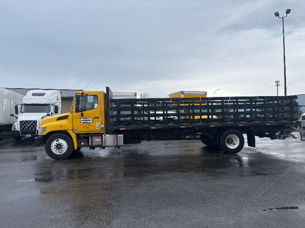 Flatbed Truck-Light and Medium Duty Trucks-Hino-2019-268-East Chicago-IN-132,649\n\t\tmiles-$ 53,250 - Image 4