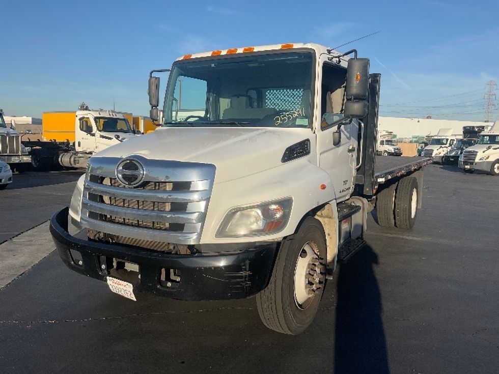 Flatbed Truck-Light and Medium Duty Trucks-Hino-2019-268-Fontana-CA-100,733\n\t\tmiles-$ 50,000 - Image 1