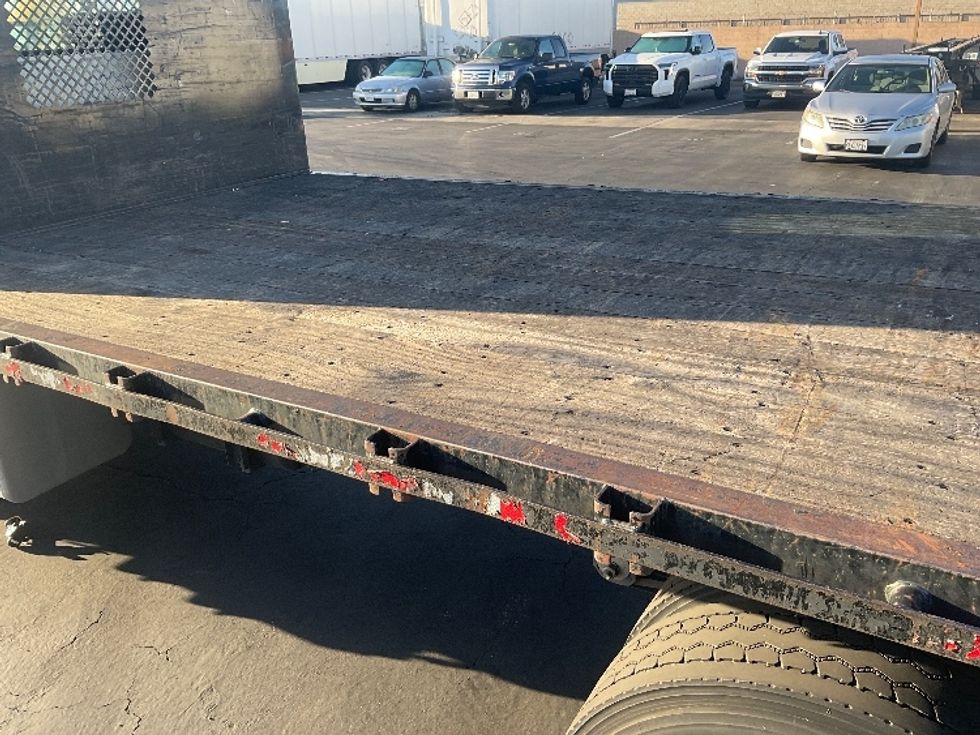 Flatbed Truck-Light and Medium Duty Trucks-Hino-2019-268-Fontana-CA-100,733\n\t\tmiles-$ 50,000 - Image 12