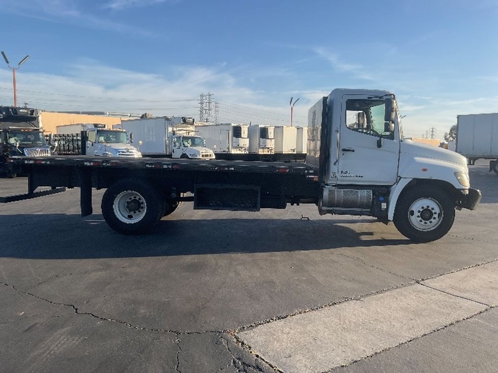 Flatbed Truck-Light and Medium Duty Trucks-Hino-2019-268-Fontana-CA-100,733\n\t\tmiles-$ 50,000 - Image 15
