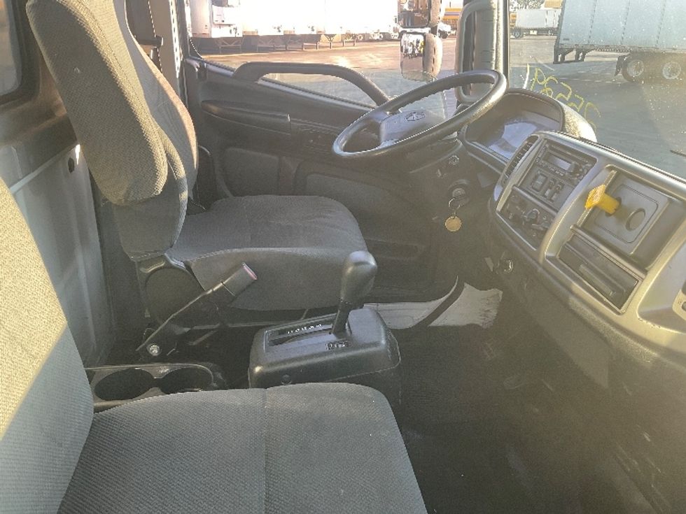 Flatbed Truck-Light and Medium Duty Trucks-Hino-2019-268-Fontana-CA-100,733\n\t\tmiles-$ 50,000 - Image 22