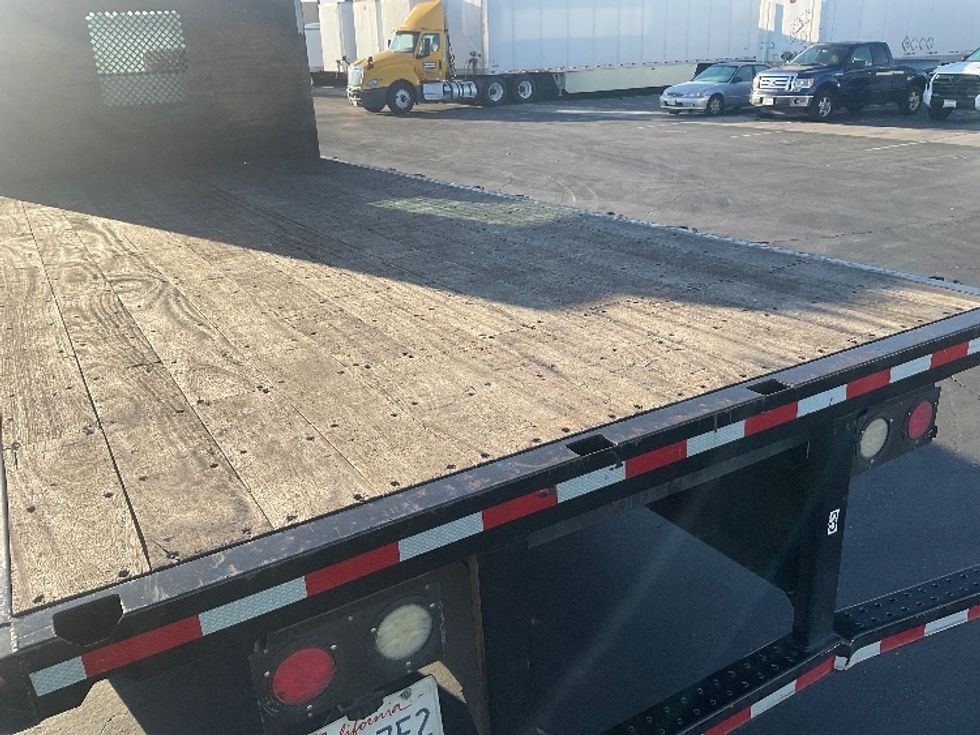 Flatbed Truck-Light and Medium Duty Trucks-Hino-2019-268-Fontana-CA-100,733\n\t\tmiles-$ 50,000 - Image 9