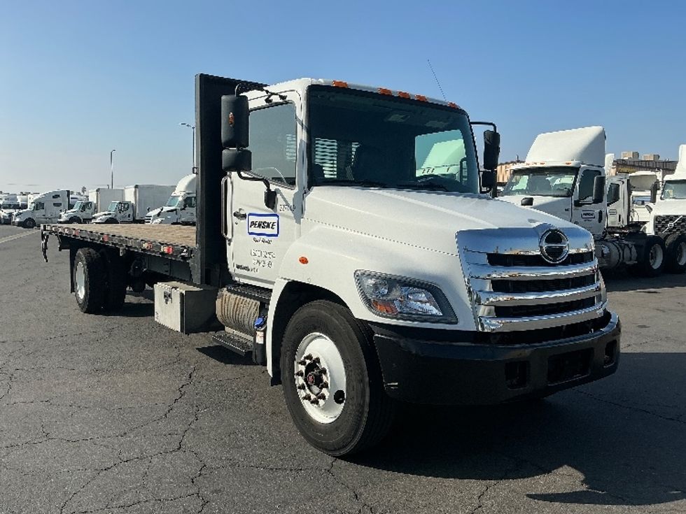 Flatbed Truck-Light and Medium Duty Trucks-Hino-2019-268-Fontana-CA-111,002\n\t\tmiles-$ 57,000 - Image 1