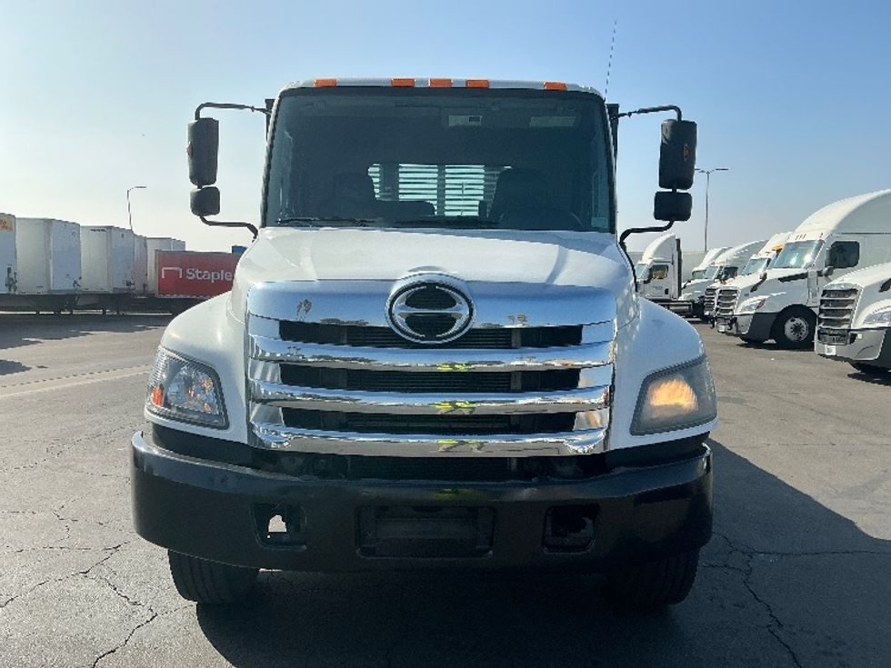 Flatbed Truck-Light and Medium Duty Trucks-Hino-2019-268-Fontana-CA-111,002\n\t\tmiles-$ 57,000 - Image 2