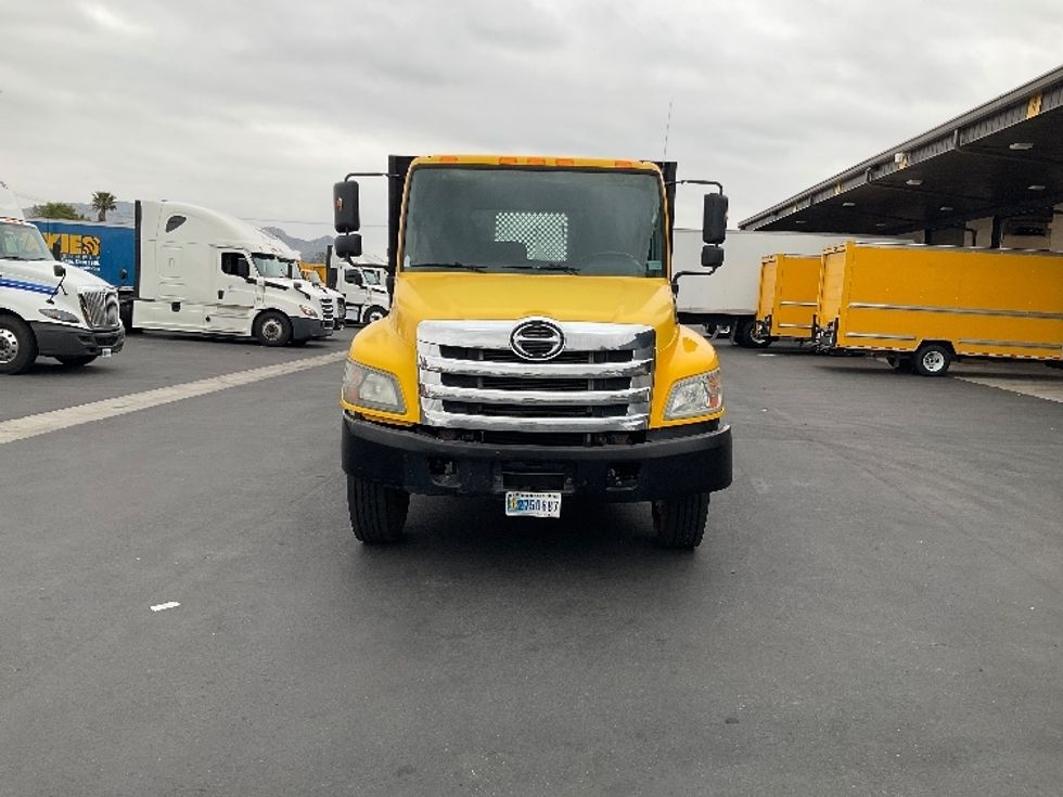 Flatbed Truck-Light and Medium Duty Trucks-Hino-2019-268-Fontana-CA-120,989\n\t\tmiles-$ 59,750 - Image 2