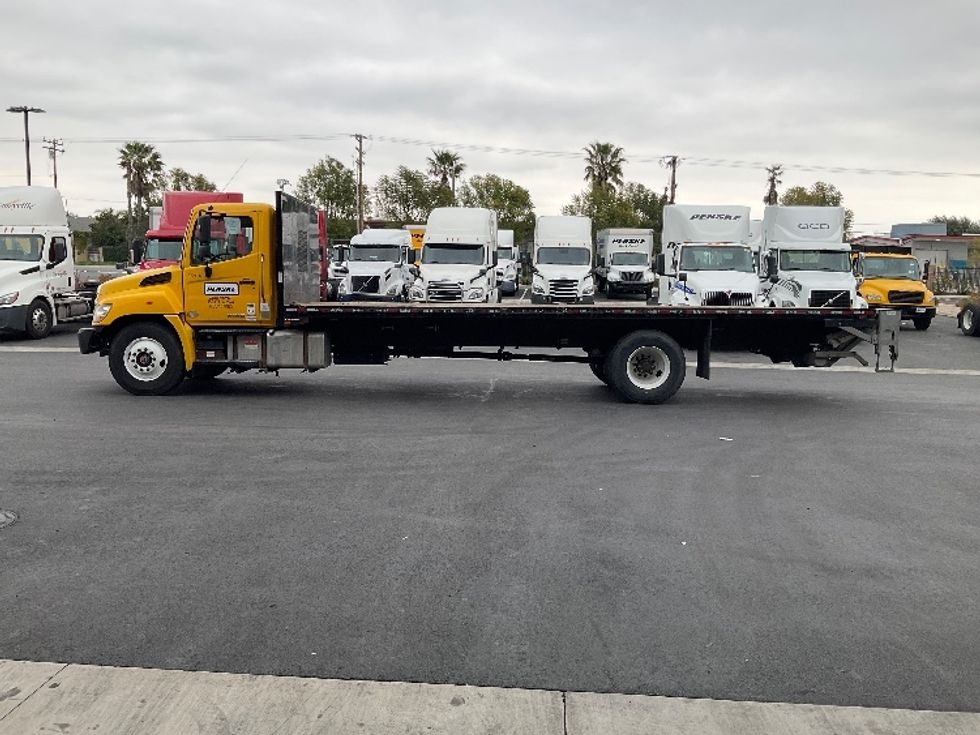 Flatbed Truck-Light and Medium Duty Trucks-Hino-2019-268-Fontana-CA-120,989\n\t\tmiles-$ 59,750 - Image 4