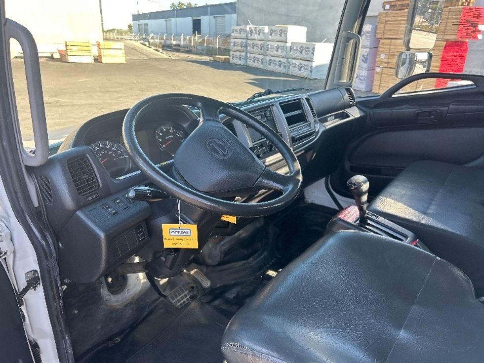 Flatbed Truck-Light and Medium Duty Trucks-Hino-2019-268-Fontana-CA-33,807\n\t\tmiles-$ 56,250 - Image 17