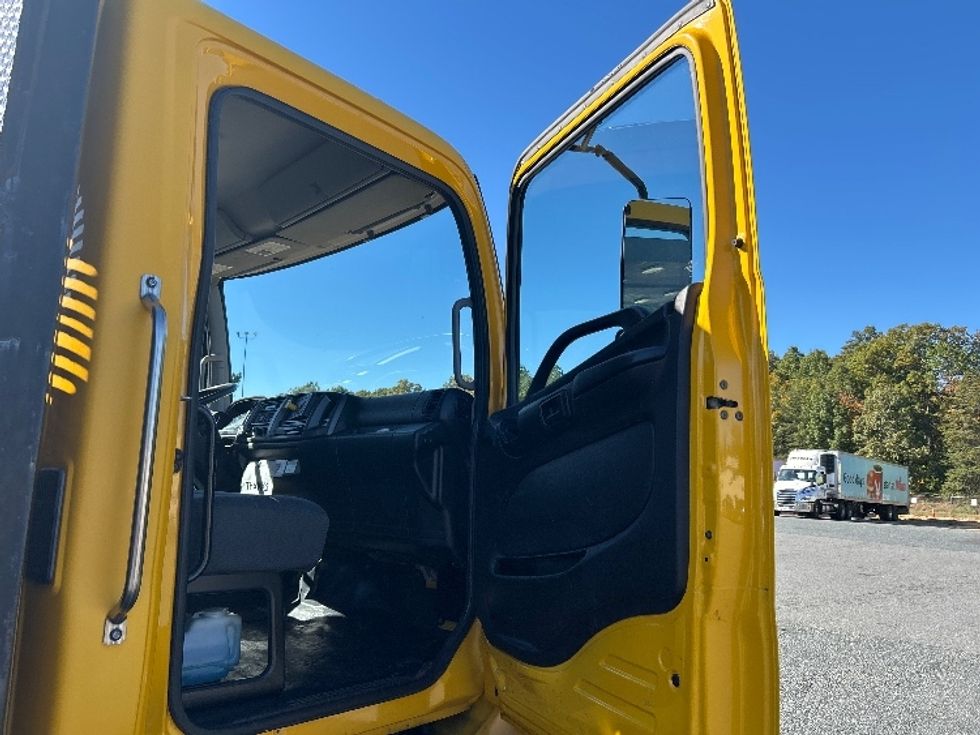 Flatbed Truck-Light and Medium Duty Trucks-Hino-2019-268-Harrisburg-PA-147,781\n\t\tmiles-$ 49,500 - Image 18
