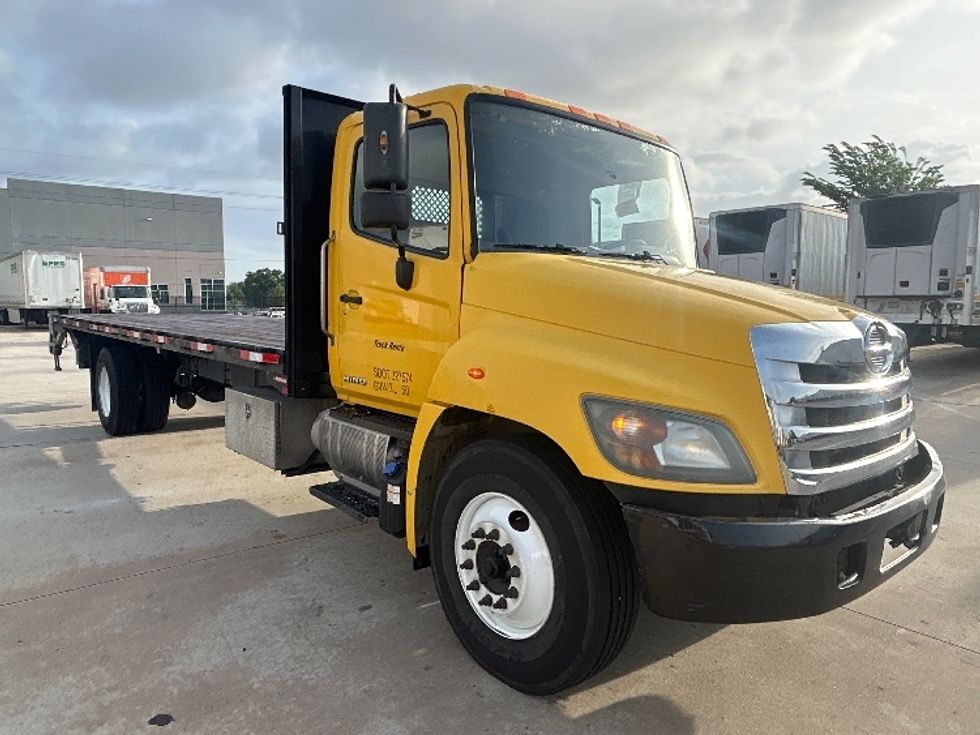 Flatbed Truck-Light and Medium Duty Trucks-Hino-2019-268-Houston-TX-169,060\n\t\tmiles-$ 42,750 - Image 1
