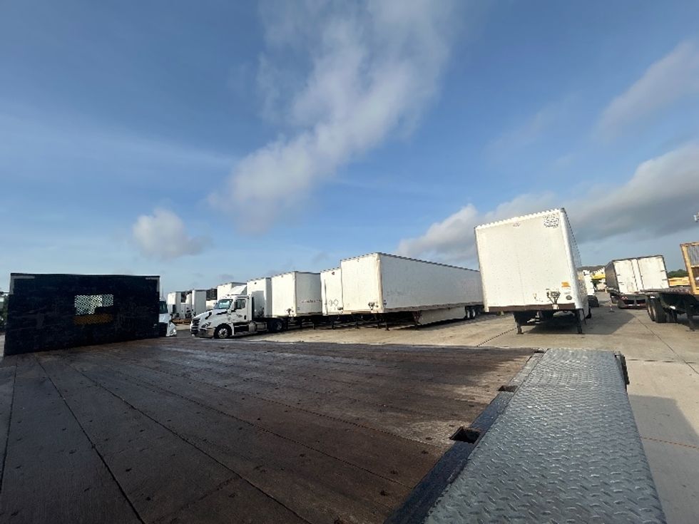 Flatbed Truck-Light and Medium Duty Trucks-Hino-2019-268-Houston-TX-169,060\n\t\tmiles-$ 42,750 - Image 11