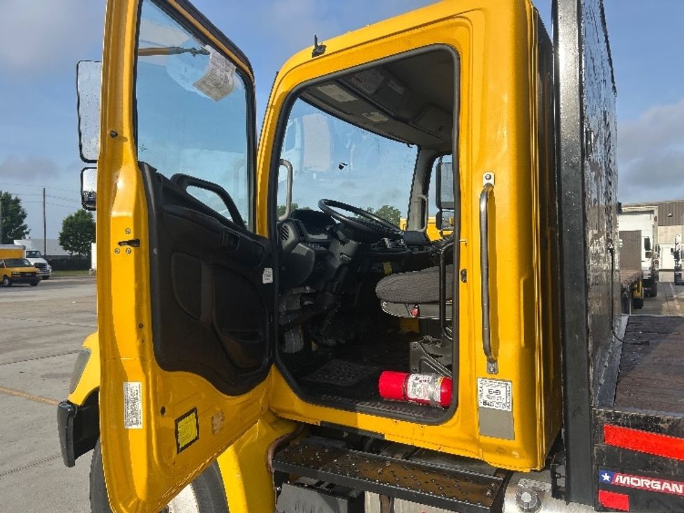 Flatbed Truck-Light and Medium Duty Trucks-Hino-2019-268-Houston-TX-169,060\n\t\tmiles-$ 42,750 - Image 15