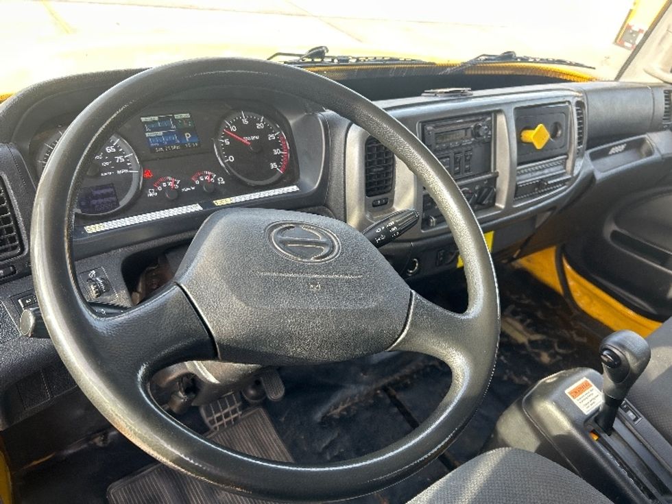 Flatbed Truck-Light and Medium Duty Trucks-Hino-2019-268-Houston-TX-169,060\n\t\tmiles-$ 42,750 - Image 16