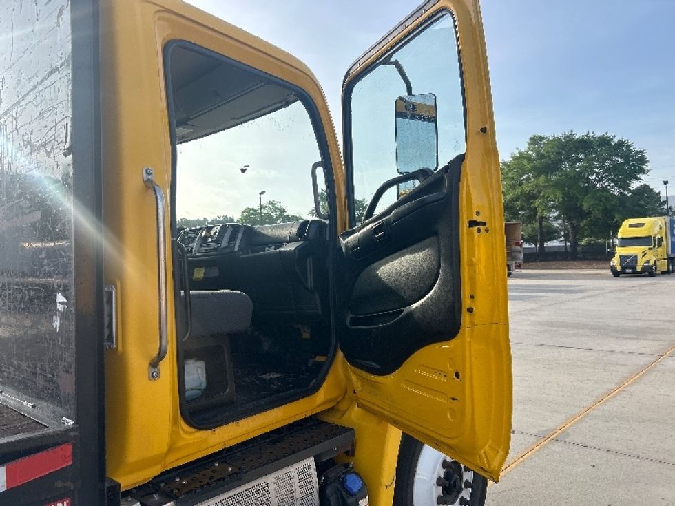 Flatbed Truck-Light and Medium Duty Trucks-Hino-2019-268-Houston-TX-169,060\n\t\tmiles-$ 42,750 - Image 19