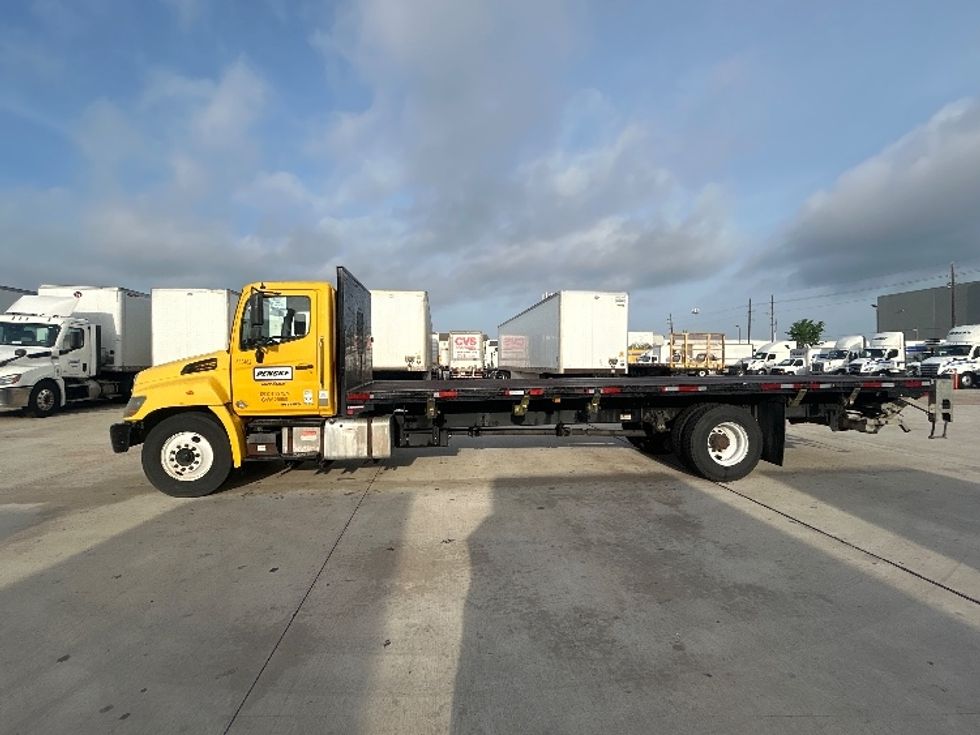 Flatbed Truck-Light and Medium Duty Trucks-Hino-2019-268-Houston-TX-169,060\n\t\tmiles-$ 42,750 - Image 4