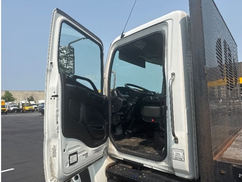 Flatbed Truck-Light and Medium Duty Trucks-Hino-2019-268-Jessup-MD-200,351\n\t\tmiles-$ 35,500 - Image 12