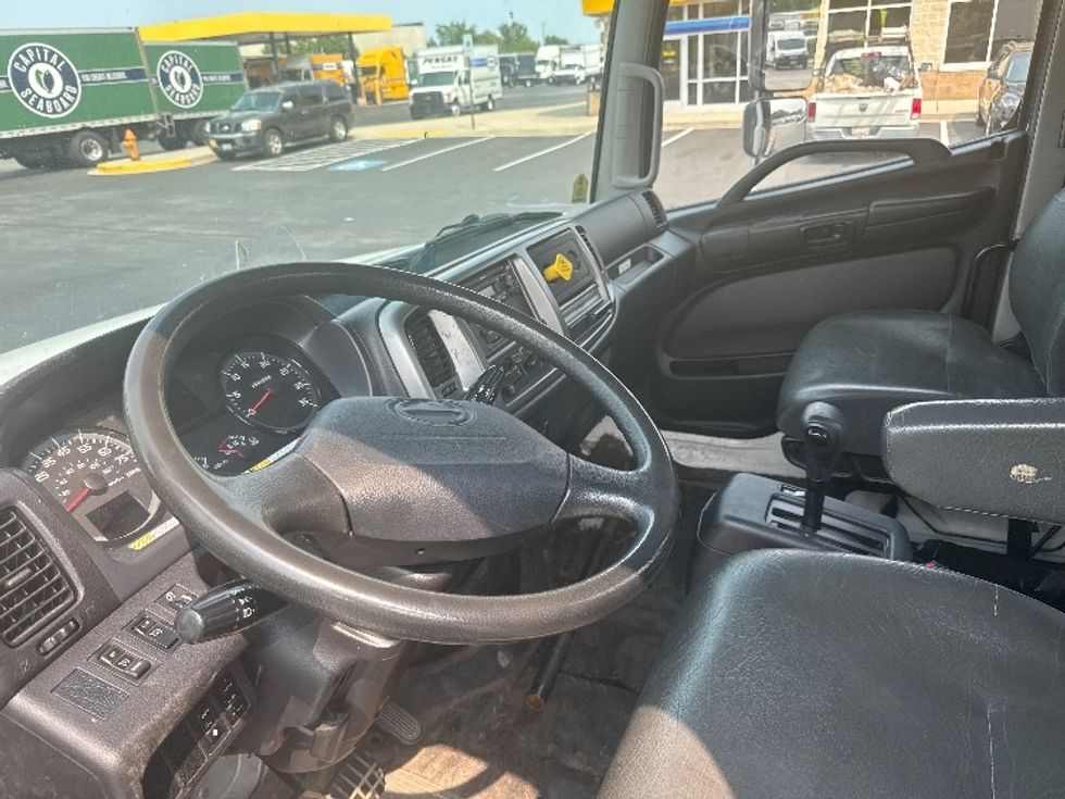 Flatbed Truck-Light and Medium Duty Trucks-Hino-2019-268-Jessup-MD-200,351\n\t\tmiles-$ 35,500 - Image 13