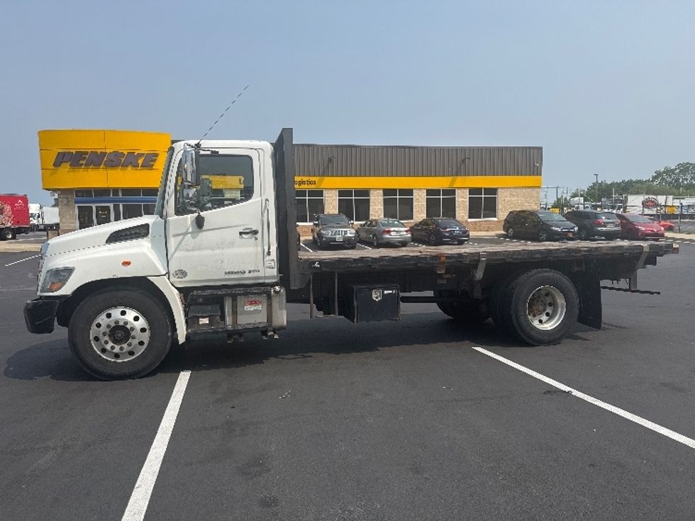 Flatbed Truck-Light and Medium Duty Trucks-Hino-2019-268-Jessup-MD-200,351\n\t\tmiles-$ 35,500 - Image 4