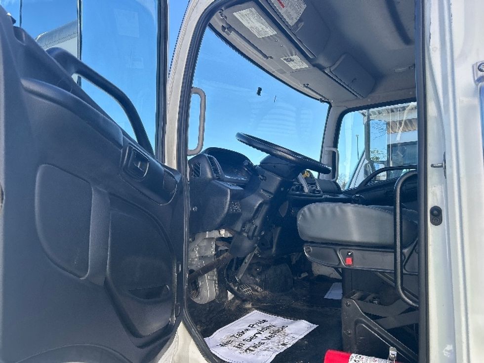 Flatbed Truck-Light and Medium Duty Trucks-Hino-2019-268-Katy-TX-178,040\n\t\tmiles-$ 44,500 - Image 12