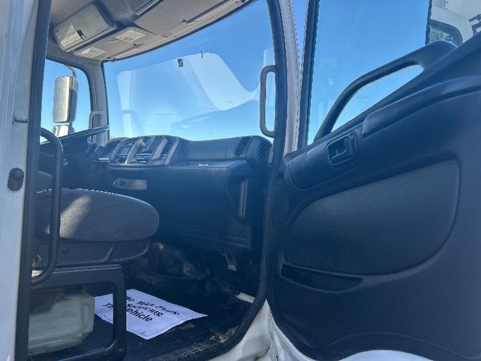Flatbed Truck-Light and Medium Duty Trucks-Hino-2019-268-Katy-TX-178,040\n\t\tmiles-$ 44,500 - Image 16