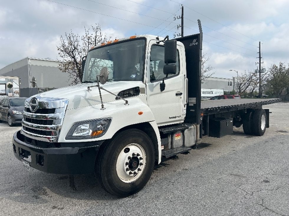 Flatbed Truck-Light and Medium Duty Trucks-Hino-2019-268-Katy-TX-178,040\n\t\tmiles-$ 44,500 - Image 3