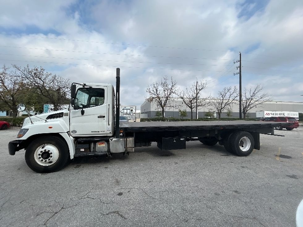 Flatbed Truck-Light and Medium Duty Trucks-Hino-2019-268-Katy-TX-178,040\n\t\tmiles-$ 44,500 - Image 4