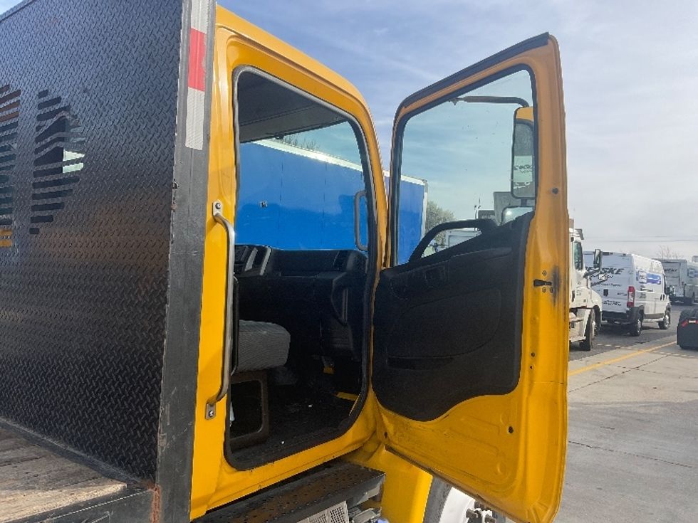 Flatbed Truck-Light and Medium Duty Trucks-Hino-2019-268-Nashville-TN-196,064\n\t\tmiles-$ 52,750 - Image 18