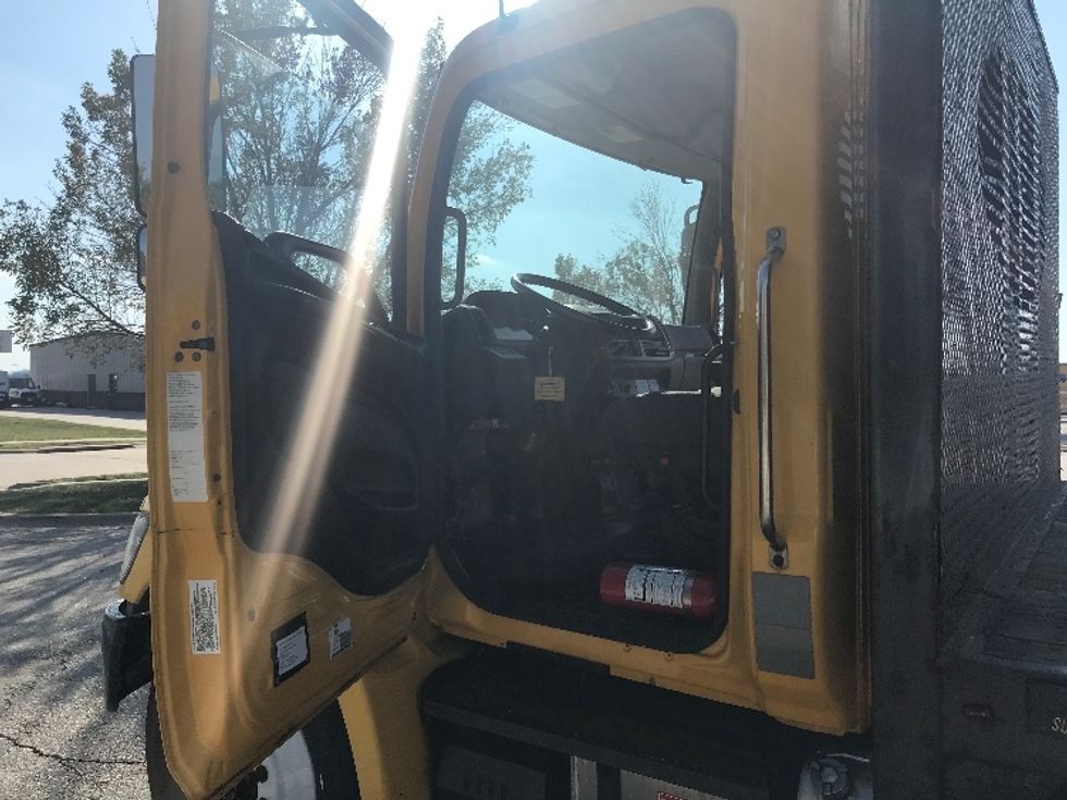 Flatbed Truck-Light and Medium Duty Trucks-Hino-2019-268-Omaha-NE-90,270\n\t\tmiles-$ 56,500 - Image 13