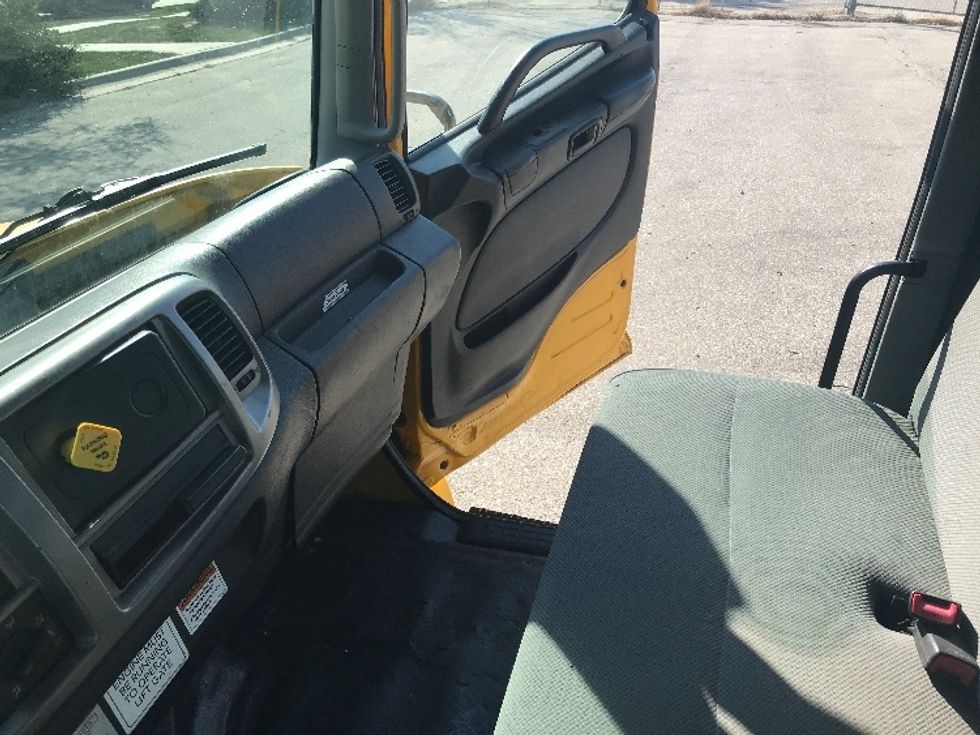 Flatbed Truck-Light and Medium Duty Trucks-Hino-2019-268-Omaha-NE-90,270\n\t\tmiles-$ 56,500 - Image 17