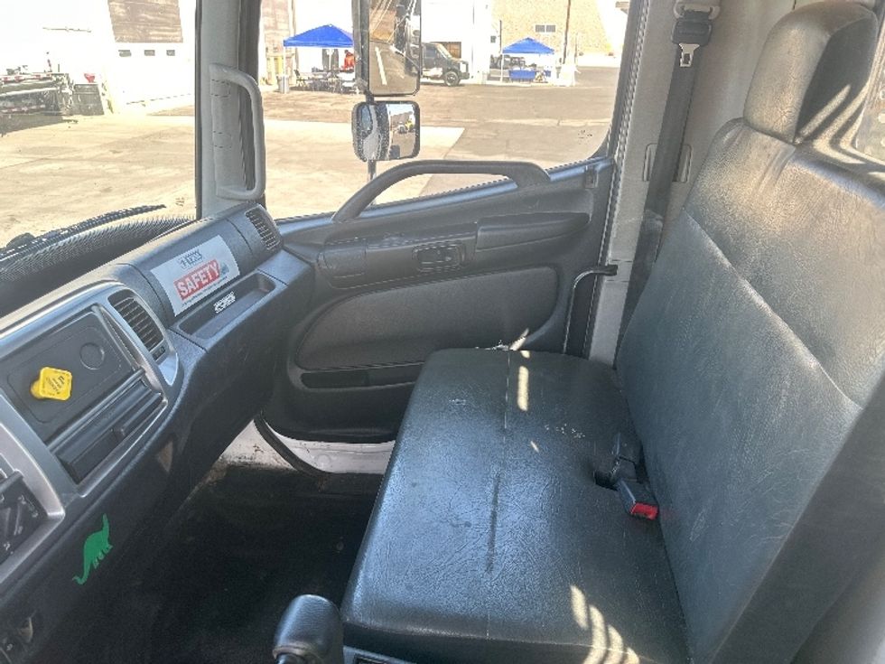 Flatbed Truck-Light and Medium Duty Trucks-Hino-2019-268-Phoenix-AZ-175,774\n\t\tmiles-$ 44,500 - Image 16