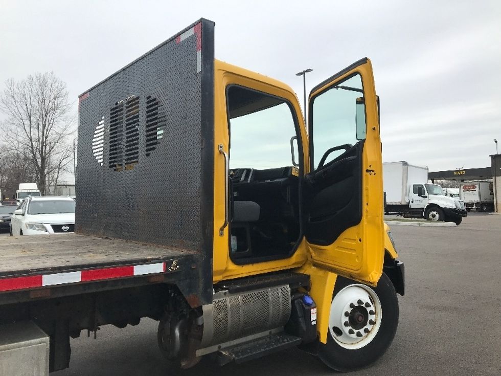 Flatbed Truck-Light and Medium Duty Trucks-Hino-2019-268-Piqua-OH-115,984\n\t\tmiles-$ 57,750 - Image 17