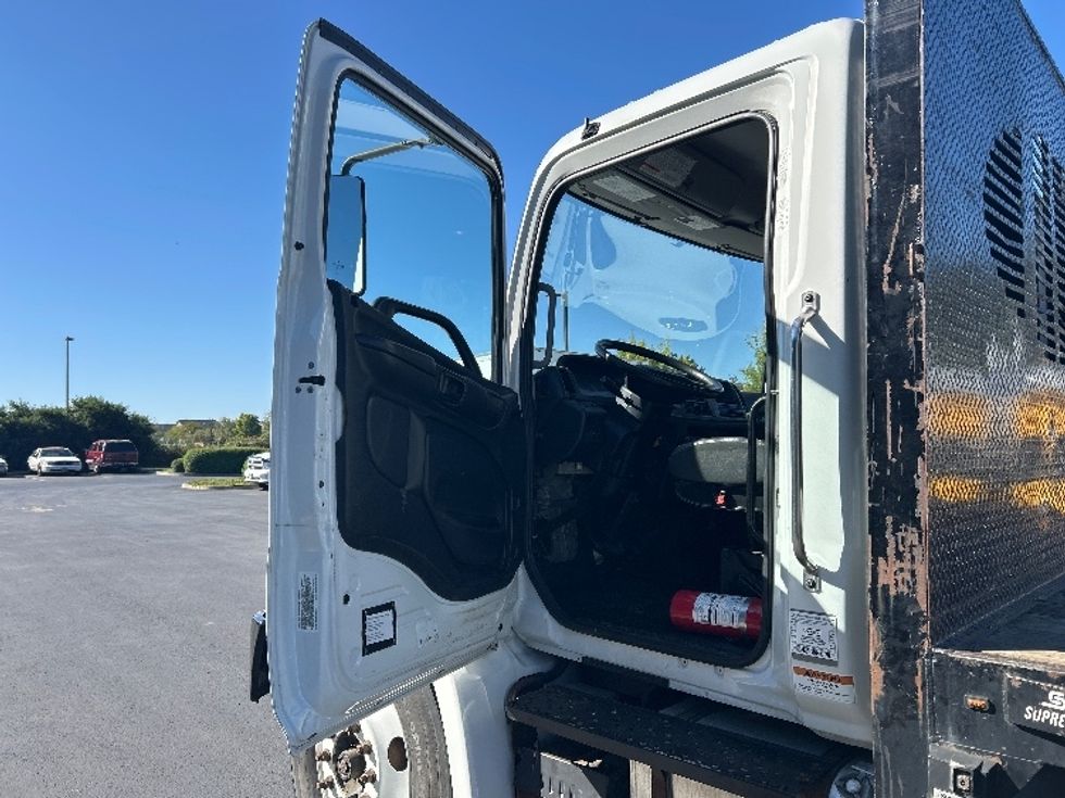 Flatbed Truck-Light and Medium Duty Trucks-Hino-2019-268-Portland-OR-113,020\n\t\tmiles-$ 56,000 - Image 16