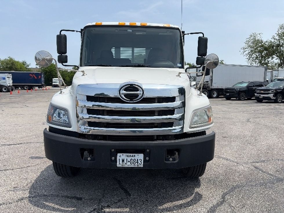 Flatbed Truck-Light and Medium Duty Trucks-Hino-2019-268-San Antonio-TX-102,974\n\t\tmiles-$ 53,750 - Image 2