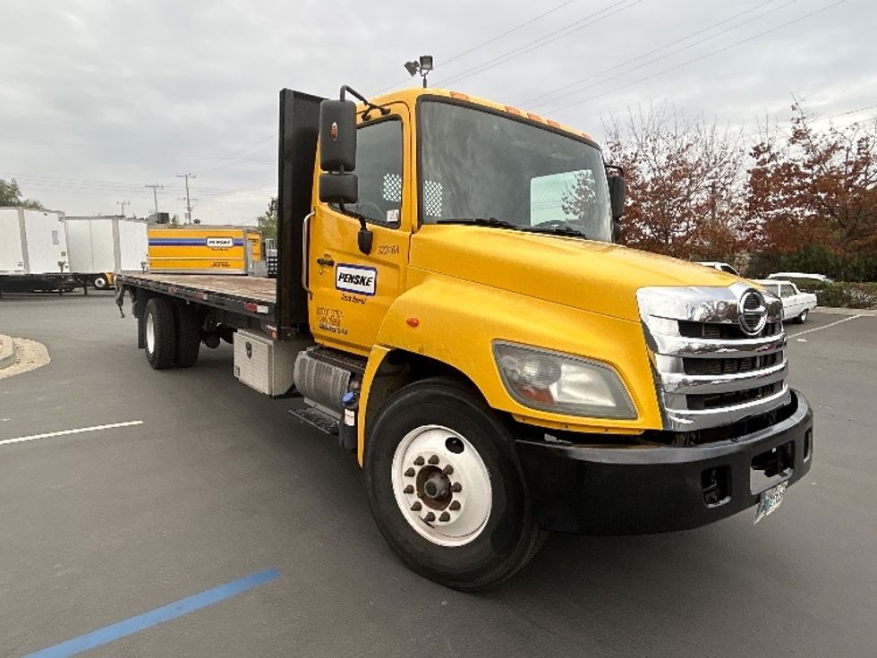 Flatbed Truck-Light and Medium Duty Trucks-Hino-2019-268-Sun Valley-CA-135,588\n\t\tmiles-$ 56,000 - Image 1