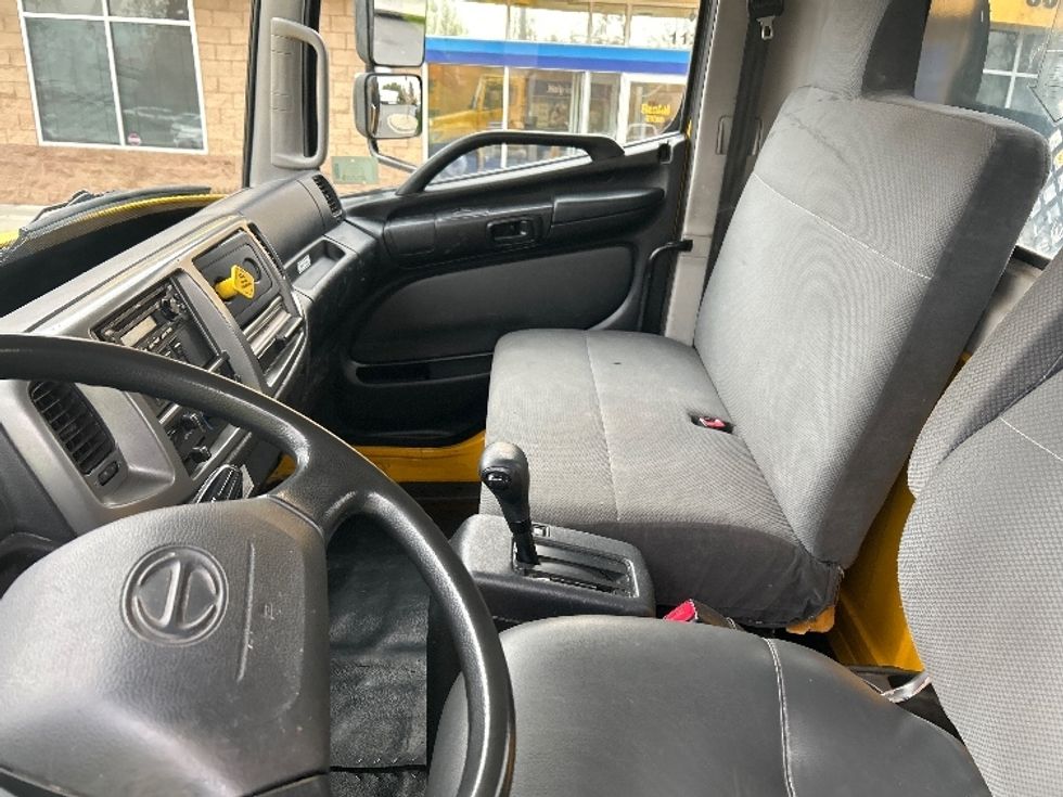 Flatbed Truck-Light and Medium Duty Trucks-Hino-2019-268-Sun Valley-CA-135,588\n\t\tmiles-$ 56,000 - Image 19