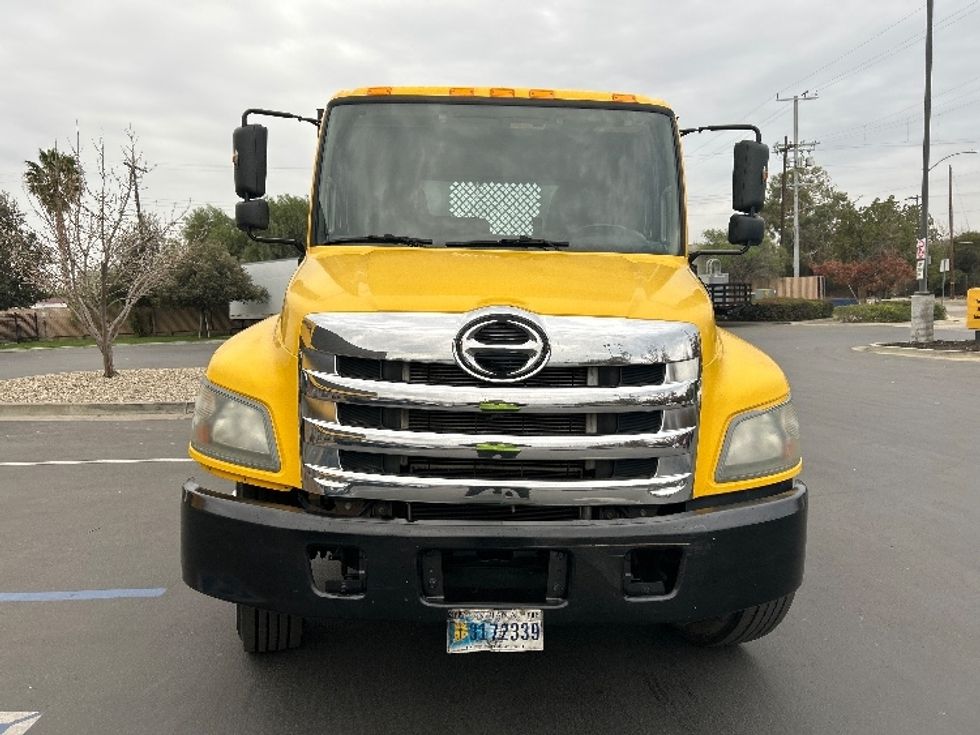Flatbed Truck-Light and Medium Duty Trucks-Hino-2019-268-Sun Valley-CA-135,588\n\t\tmiles-$ 56,000 - Image 2