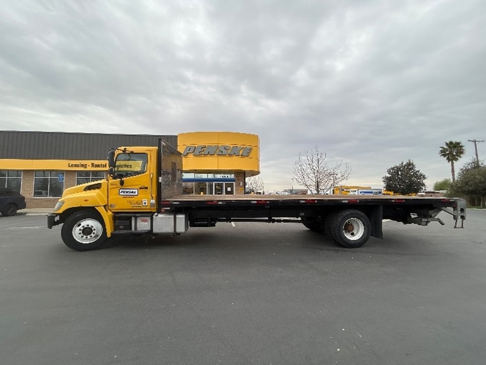 Flatbed Truck-Light and Medium Duty Trucks-Hino-2019-268-Sun Valley-CA-135,588\n\t\tmiles-$ 56,000 - Image 4