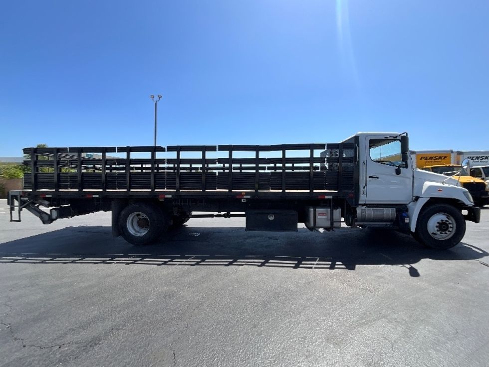 Flatbed Truck-Light and Medium Duty Trucks-Hino-2019-268-Torrance-CA-142,752\n\t\tmiles-$ 51,000 - Image 10
