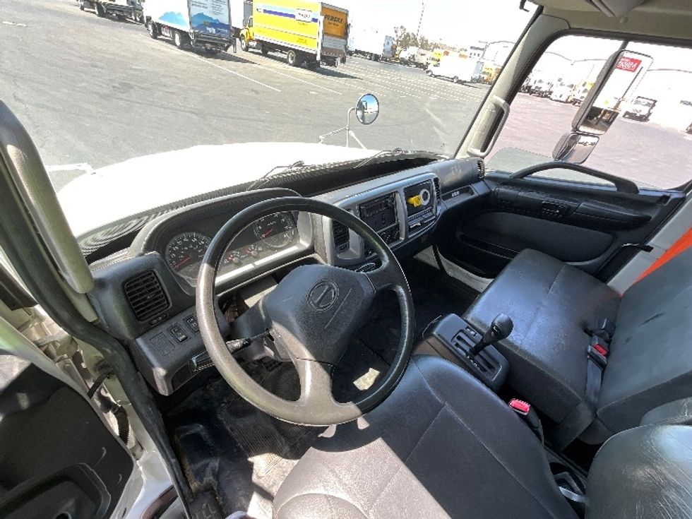 Flatbed Truck-Light and Medium Duty Trucks-Hino-2019-268-Torrance-CA-142,752\n\t\tmiles-$ 51,000 - Image 12