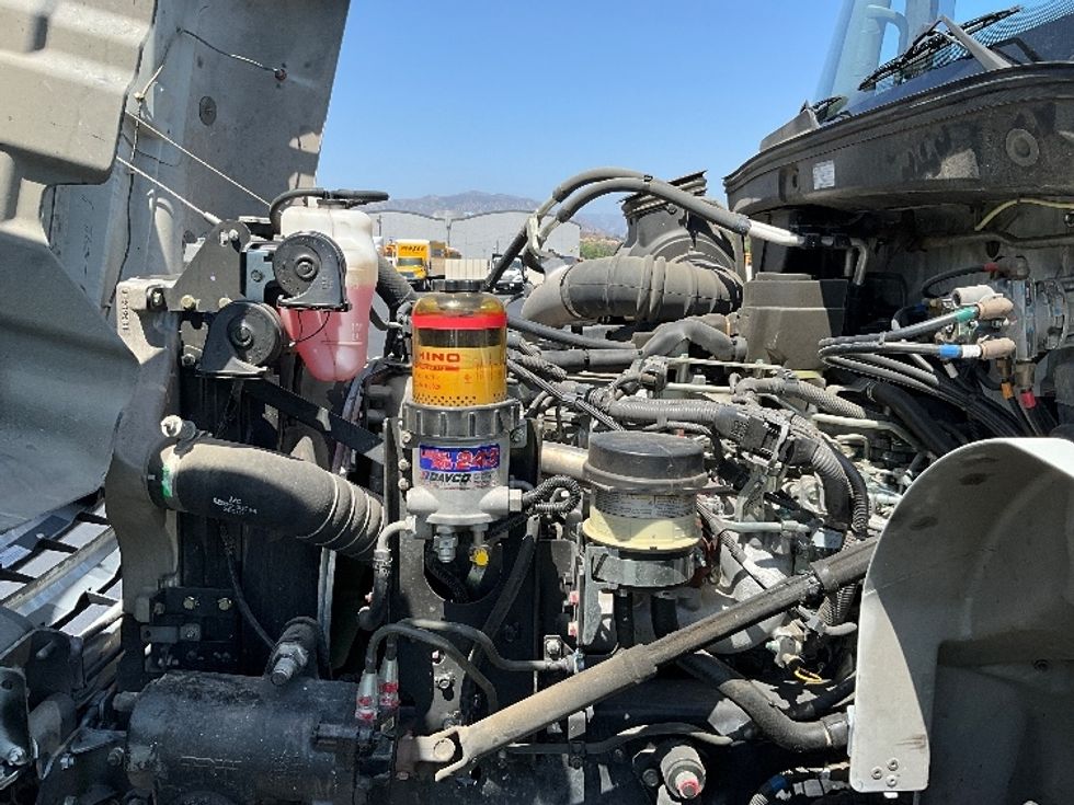 Flatbed Truck-Light and Medium Duty Trucks-Hino-2019-268-Torrance-CA-142,752\n\t\tmiles-$ 51,000 - Image 19
