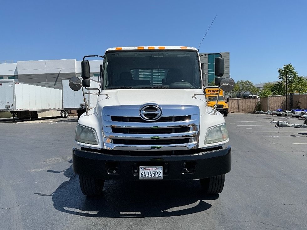 Flatbed Truck-Light and Medium Duty Trucks-Hino-2019-268-Torrance-CA-142,752\n\t\tmiles-$ 51,000 - Image 2