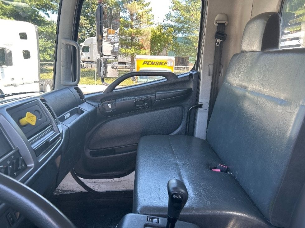 Flatbed Truck-Light and Medium Duty Trucks-Hino-2019-338-Burlington-NJ-141,057\n\t\tmiles-$ 45,750 - Image 17