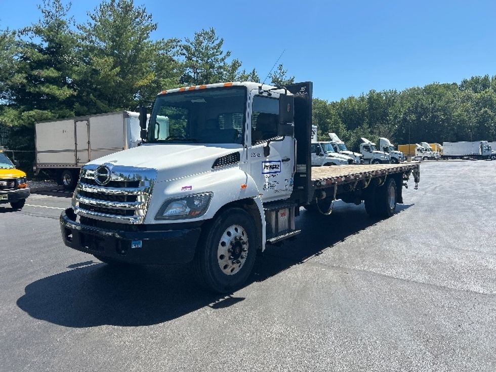 Flatbed Truck-Light and Medium Duty Trucks-Hino-2019-338-Burlington-NJ-141,057\n\t\tmiles-$ 45,750 - Image 3