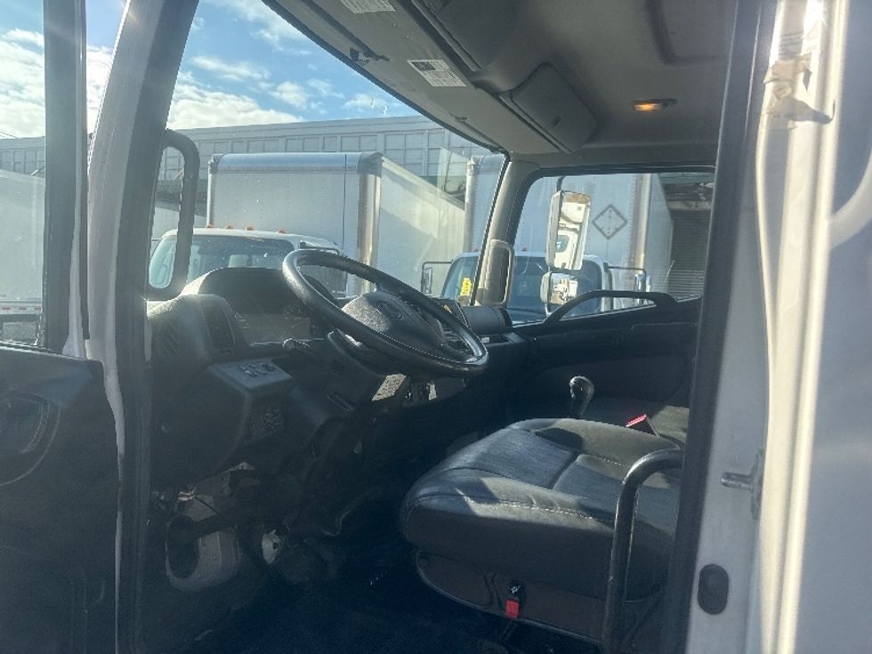 Flatbed Truck-Light and Medium Duty Trucks-Hino-2019-338-Burlington-NJ-170,095\n\t\tmiles-$ 48,000 - Image 16