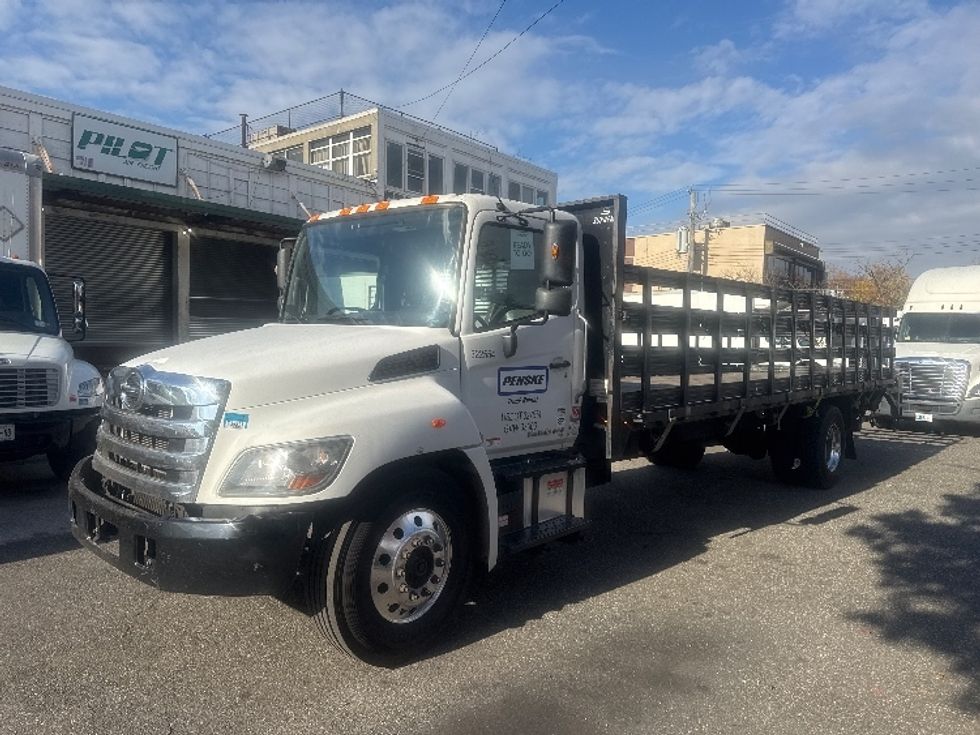 Flatbed Truck-Light and Medium Duty Trucks-Hino-2019-338-Burlington-NJ-170,095\n\t\tmiles-$ 48,000 - Image 3