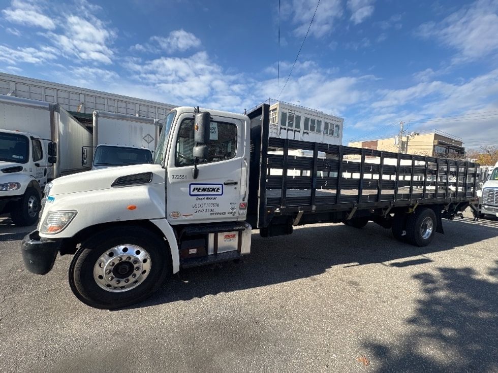 Flatbed Truck-Light and Medium Duty Trucks-Hino-2019-338-Burlington-NJ-170,095\n\t\tmiles-$ 48,000 - Image 4