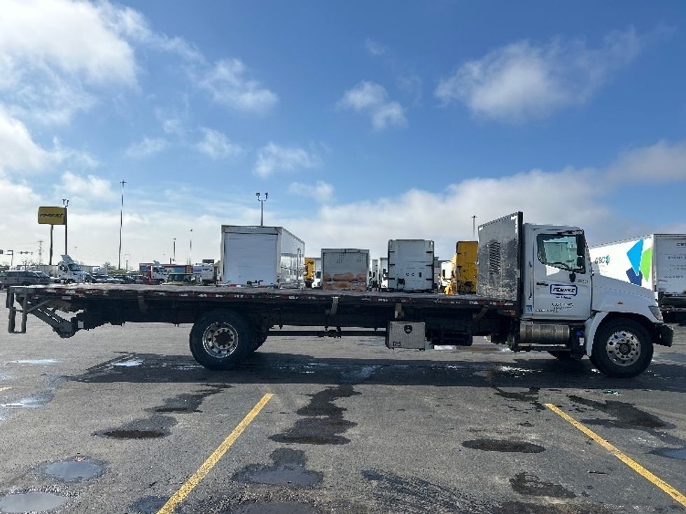 Flatbed Truck-Light and Medium Duty Trucks-Hino-2019-338-Columbus-OH-99,834\n\t\tmiles-$ 57,250 - Image 15
