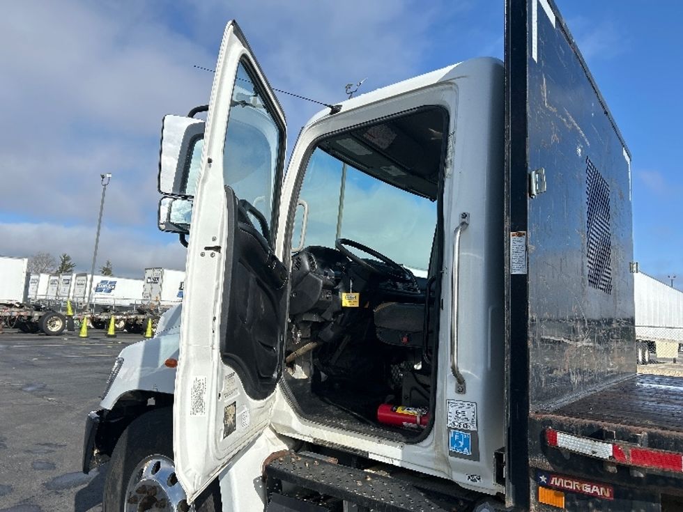 Flatbed Truck-Light and Medium Duty Trucks-Hino-2019-338-Columbus-OH-99,834\n\t\tmiles-$ 57,250 - Image 16