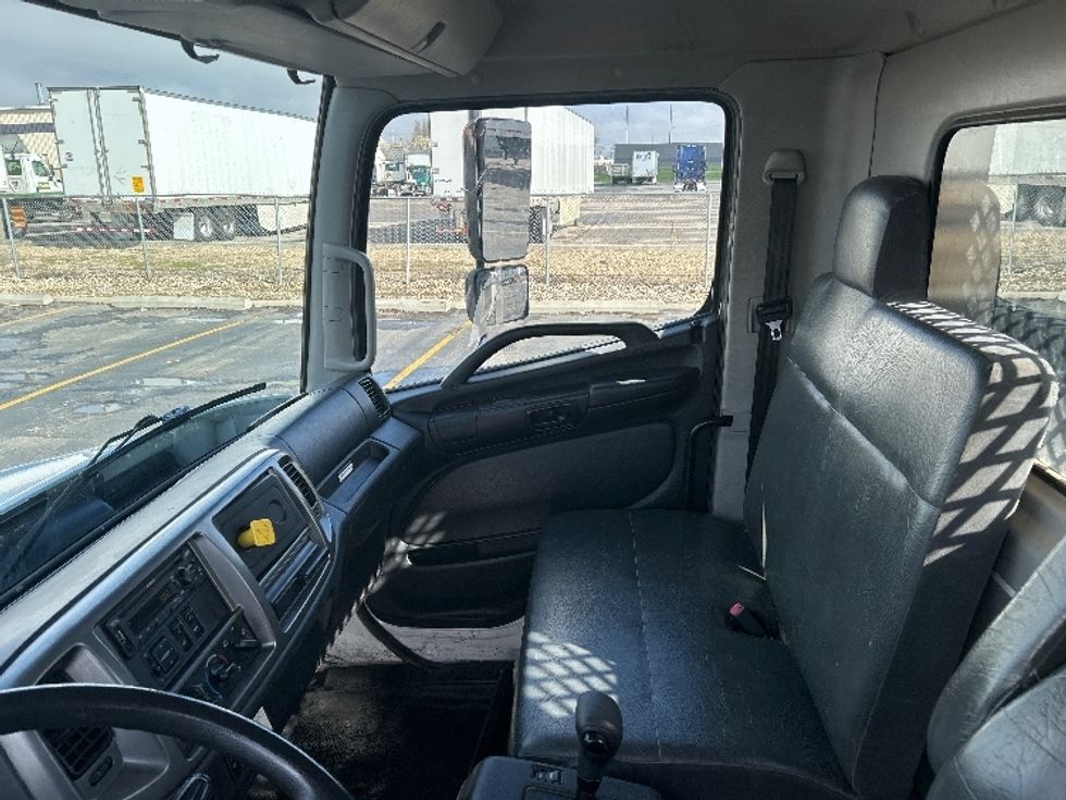 Flatbed Truck-Light and Medium Duty Trucks-Hino-2019-338-Columbus-OH-99,834\n\t\tmiles-$ 57,250 - Image 19