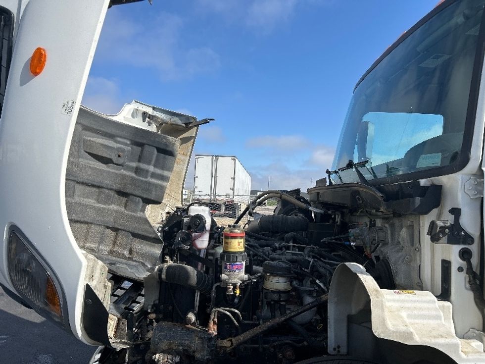 Flatbed Truck-Light and Medium Duty Trucks-Hino-2019-338-Columbus-OH-99,834\n\t\tmiles-$ 57,250 - Image 24